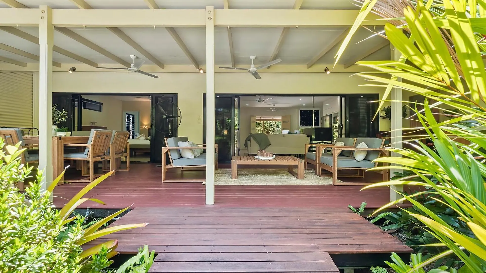 Holiday home The Garden Nook Clifton Beach